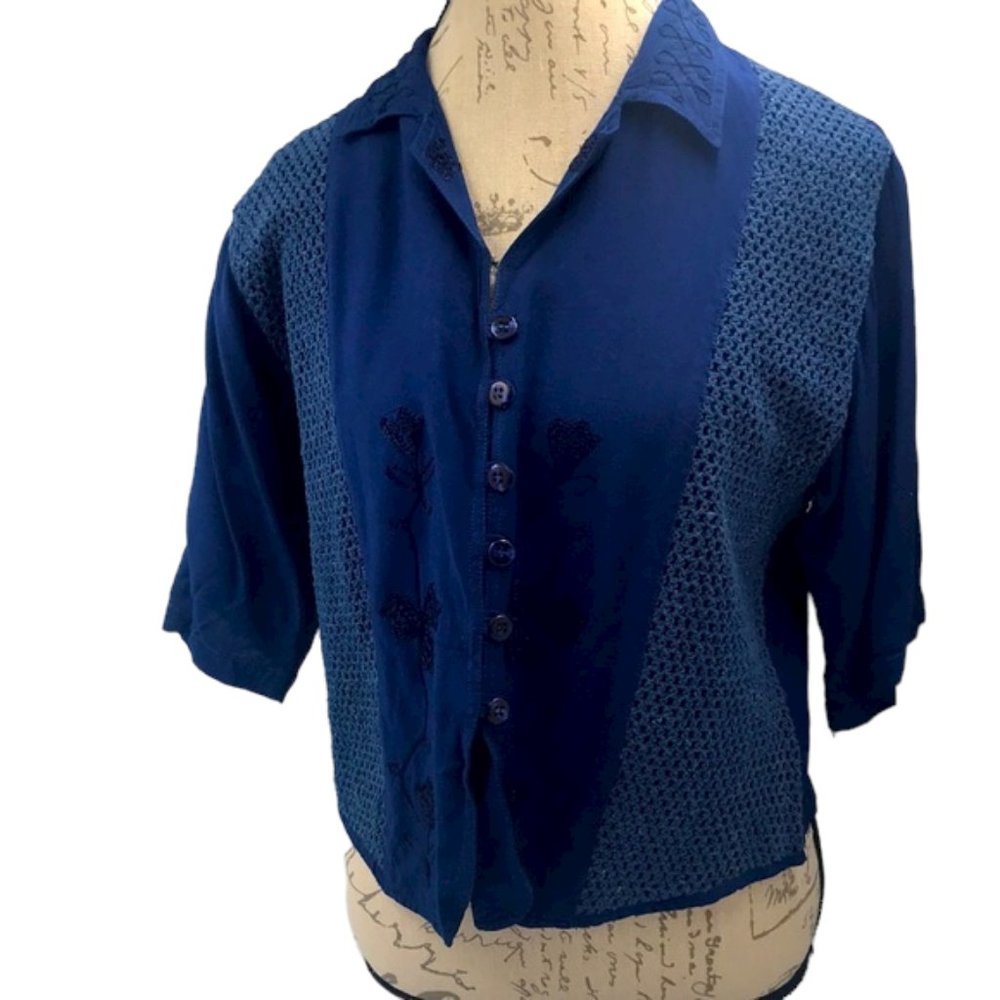 Just Cruising Blue Button Down Size M/L